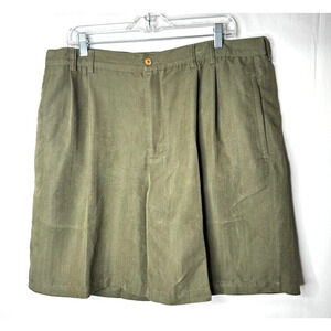 BREAKWATER Green Shorts Men 38 Polyester Slash Pockets Belt Loops